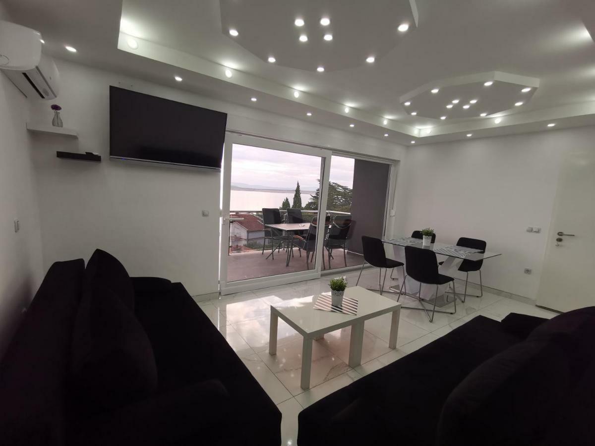 Apartments Blazevic, Heated Pool&Jacuzzi Dramalj Exterior foto